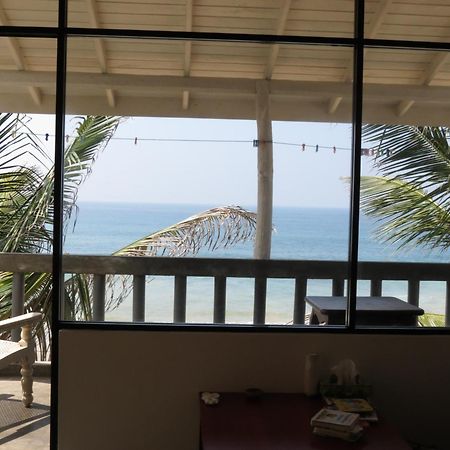 Mountain Wave Hotel And Surfshop Hikkaduwa Habitación foto